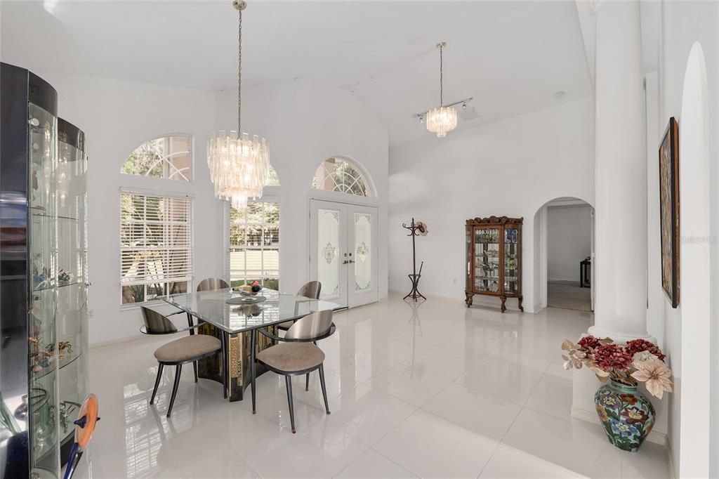Chandelier, Dining room, Interior, Pendant Lights