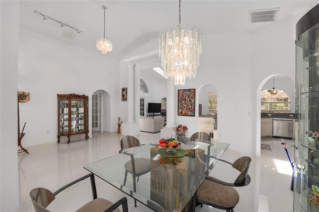 Chandelier, Dining room, Interior, Living room, Pendant Lights