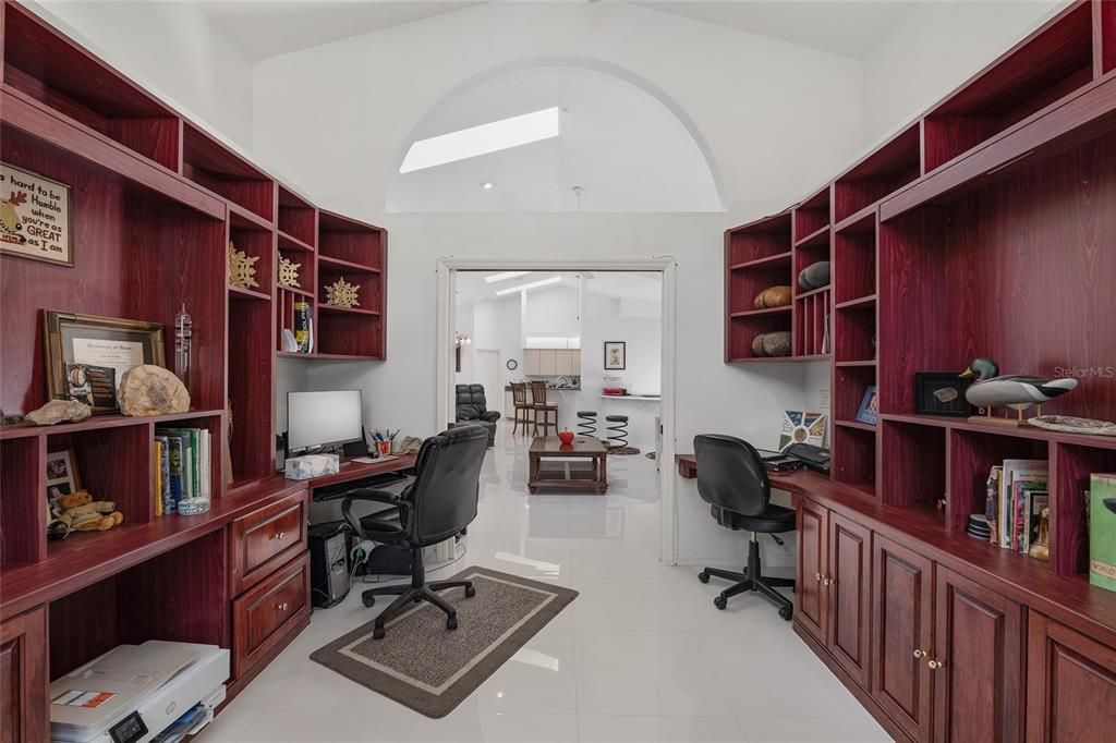 Home Office, Interior