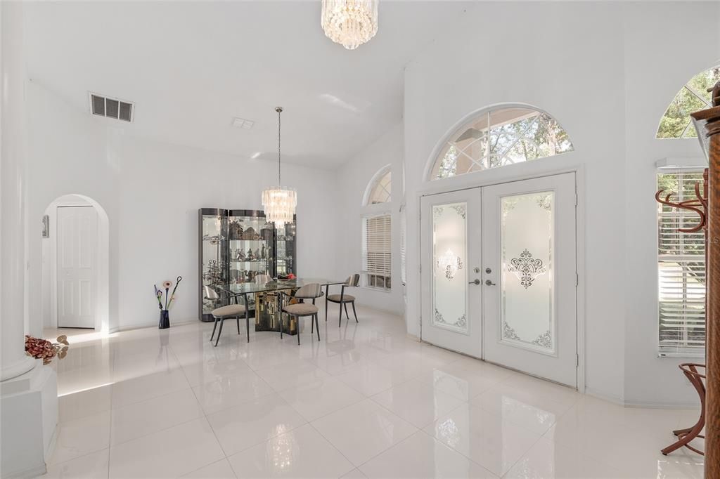 Chandelier, Dining room, Interior, Pendant Lights