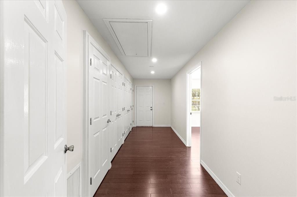 Interior, Recessed Lighting, Wood Texture Flooring