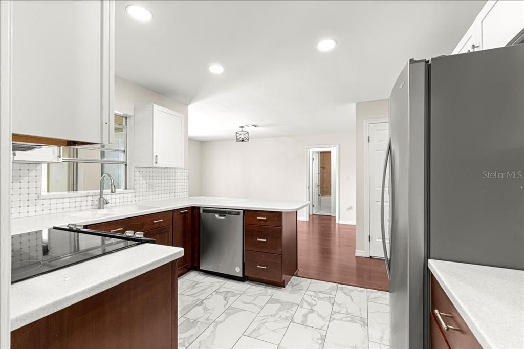 Interior, Kitchen, Marble, Recessed Lighting