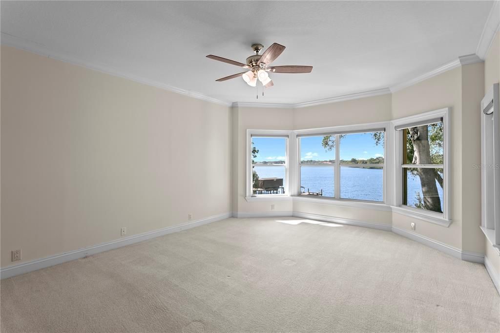 Empty room, Interior, Water