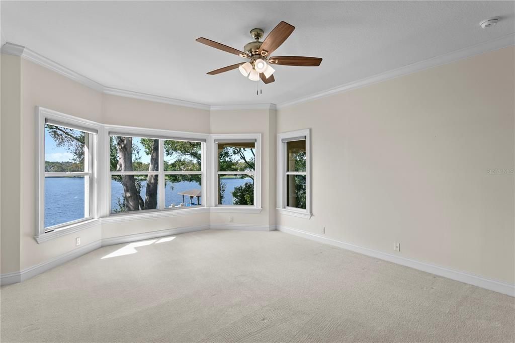 Empty room, Interior, Water