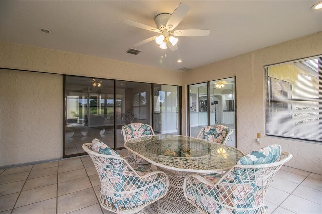 Dining room, Interior, Recessed Lighting