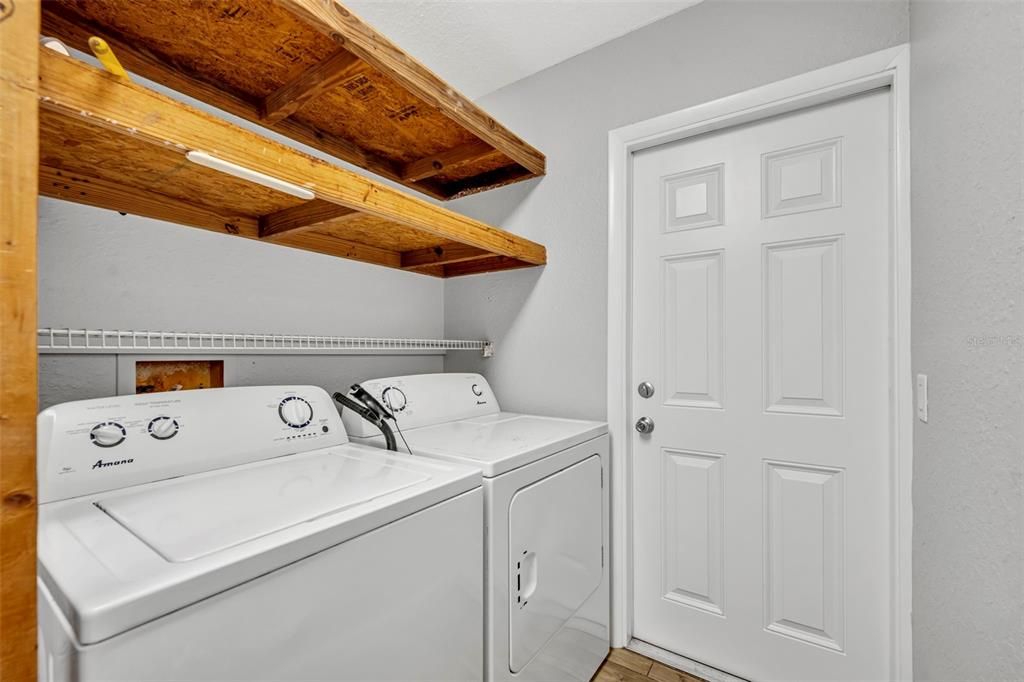 Interior, Utility Closets, Washer, Wooden Beams