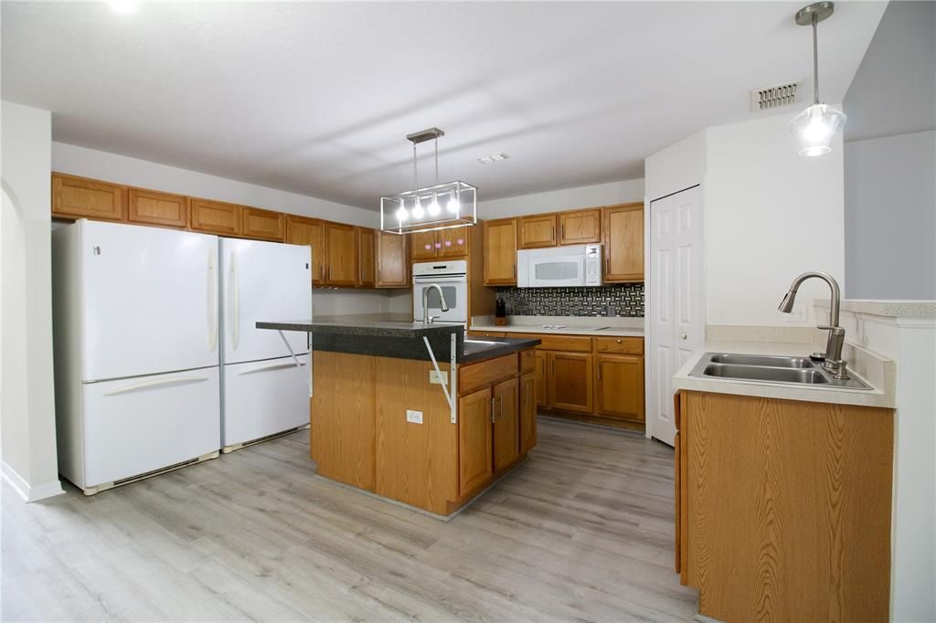 Interior, Kitchen, Pendant Lights, Wood Texture Flooring