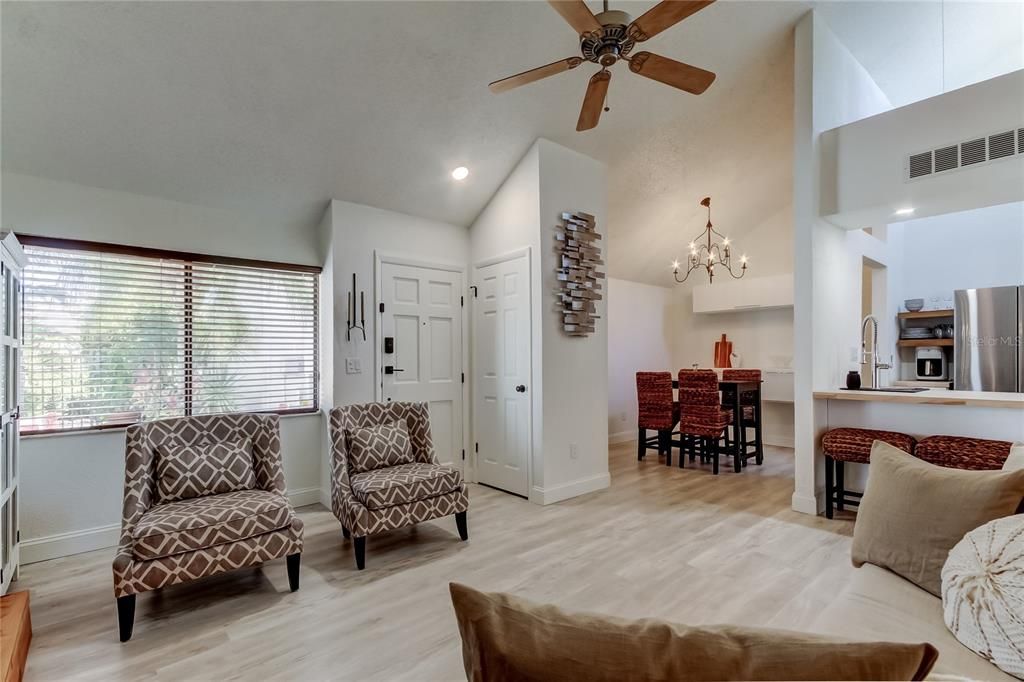 Chandelier, Dining room, Interior, Recessed Lighting, Wood Texture Flooring