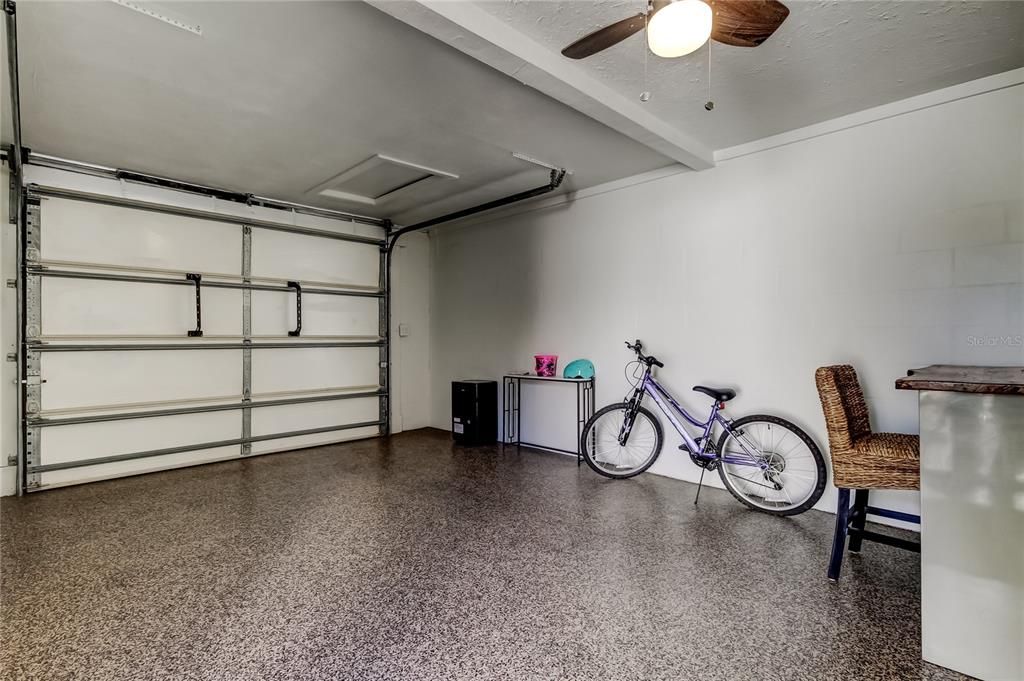 Garage, Interior