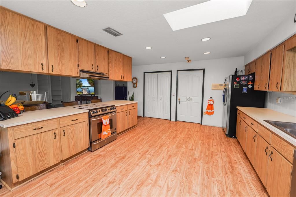 Interior, Kitchen, Recessed Lighting, Wood Texture Flooring