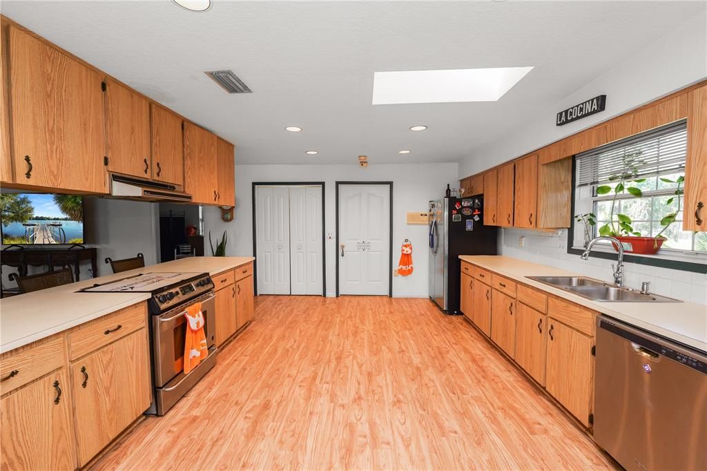 Interior, Kitchen, Recessed Lighting, Wood Texture Flooring