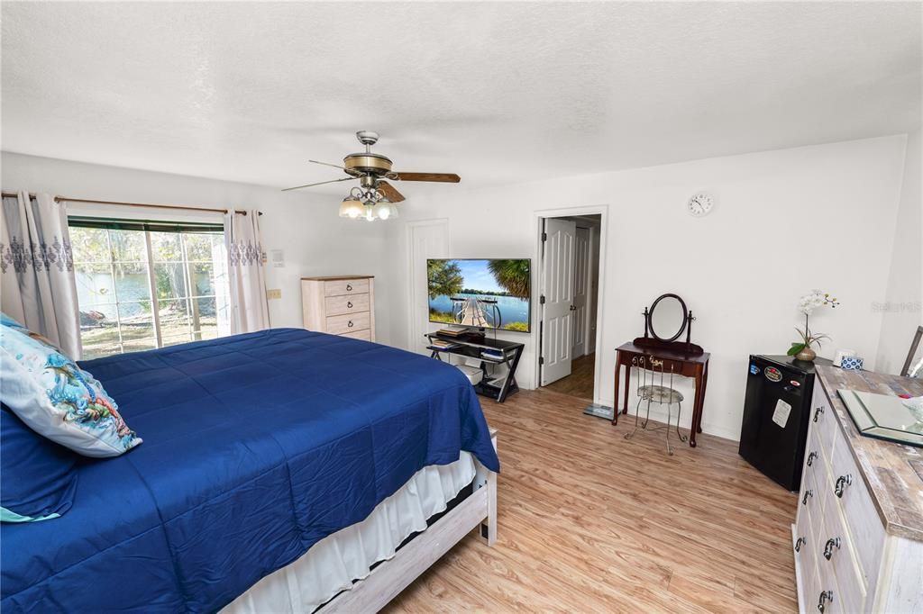 Bedroom, Interior, Water, Wood Texture Flooring