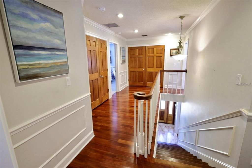Interior, Pendant Lights, Recessed Lighting, Wood Texture Flooring