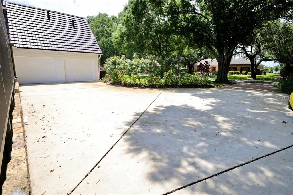 Detached Garage, Exterior