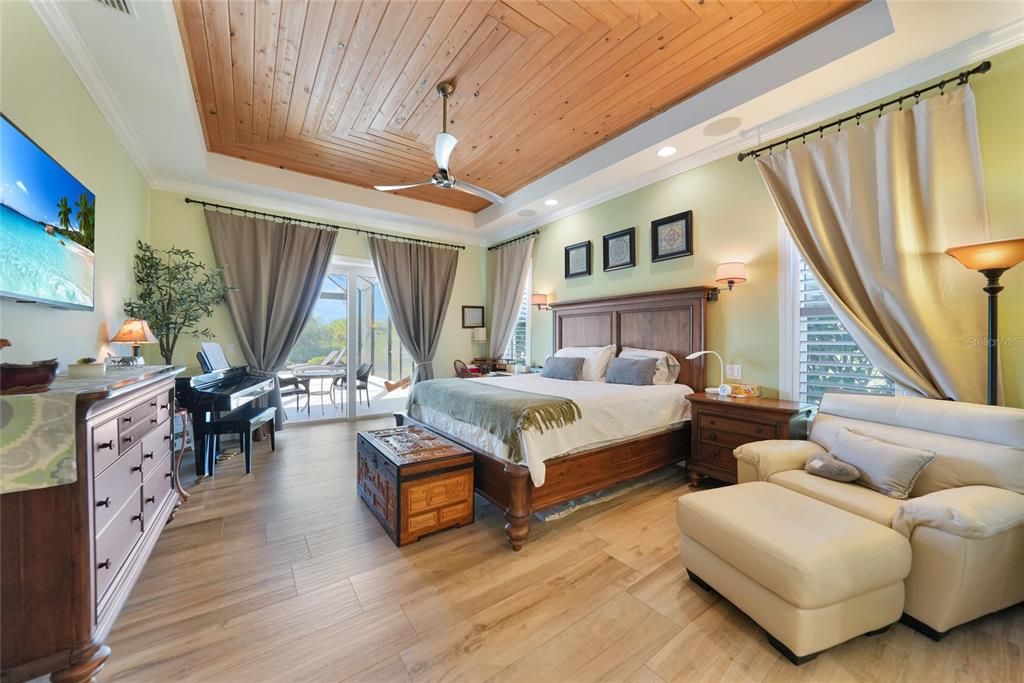Bedroom, Interior, Recessed Lighting, Wooden Ceilings, Wood Texture Flooring