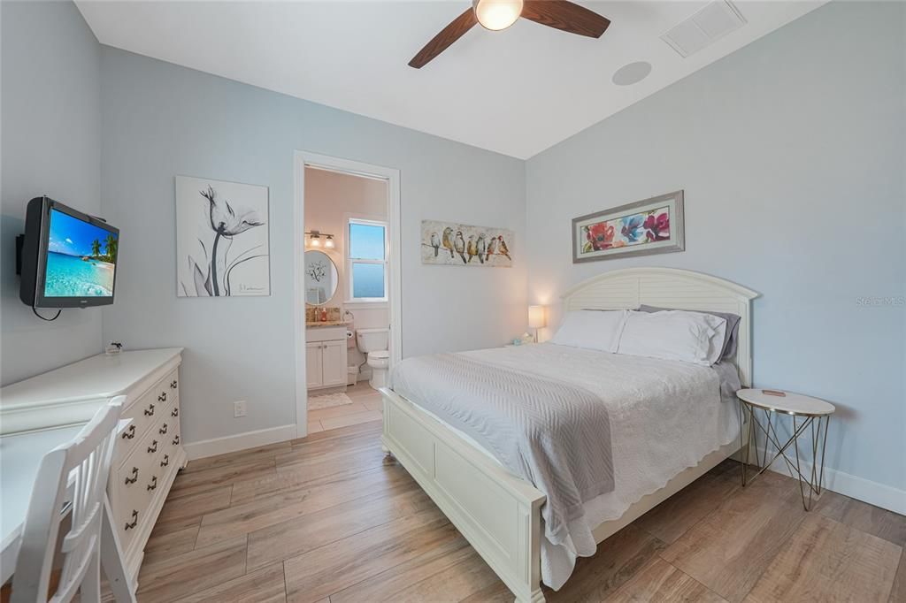 Bedroom, Interior, Water, Wood Texture Flooring
