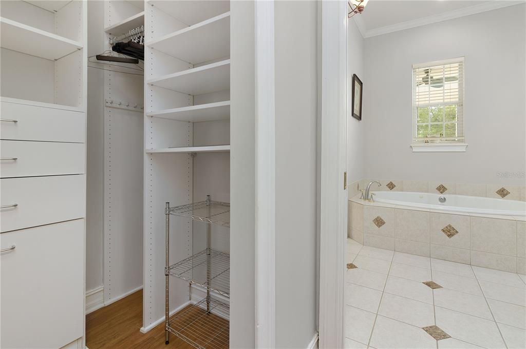 Interior, Walk-in Closets, Wood Texture Flooring