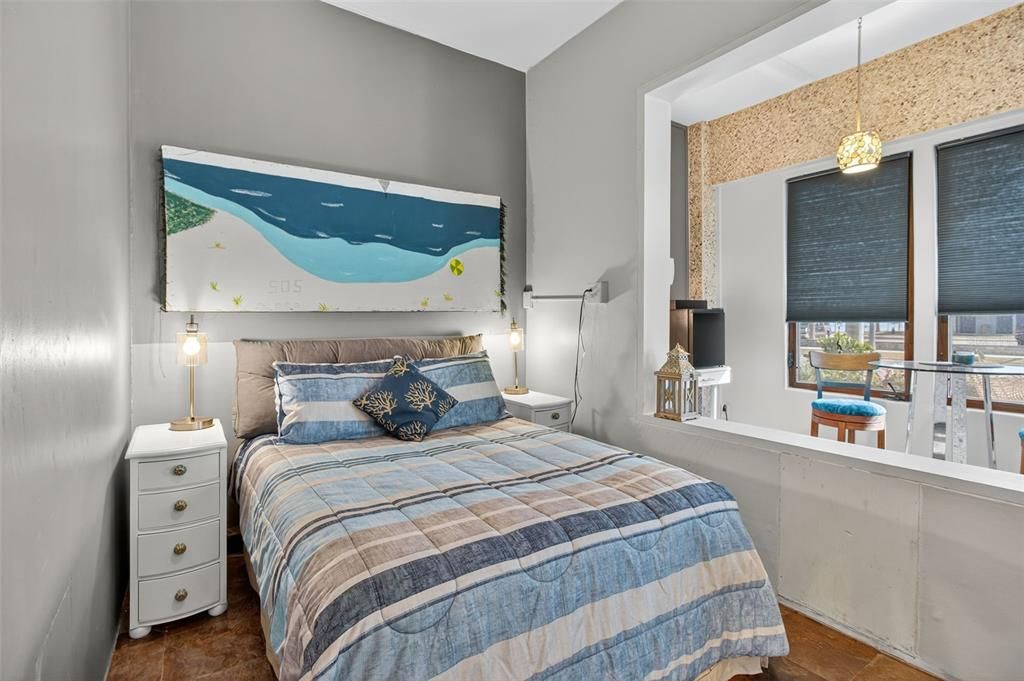 Bedroom, Interior, Pendant Lights