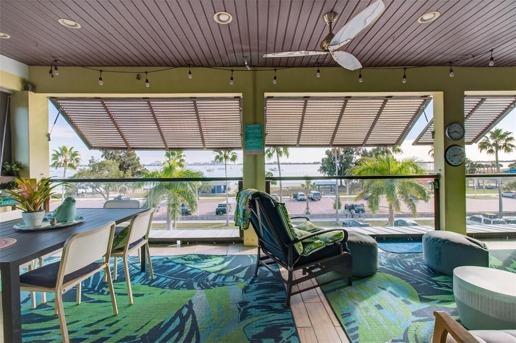 Exterior, Pool, Recessed Lighting, Water