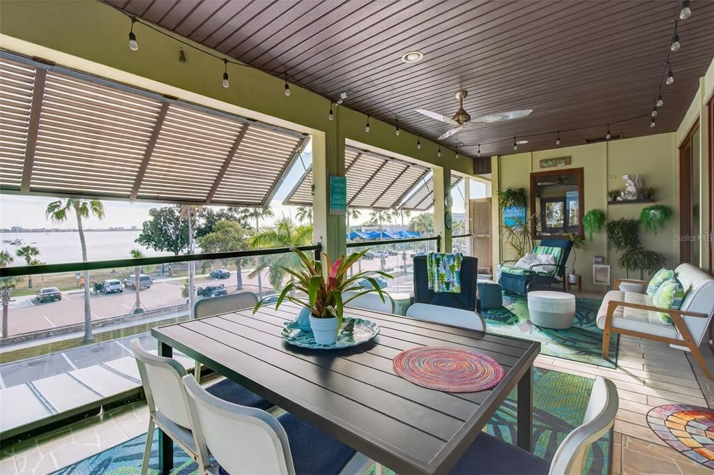 Exterior, Recessed Lighting, Water