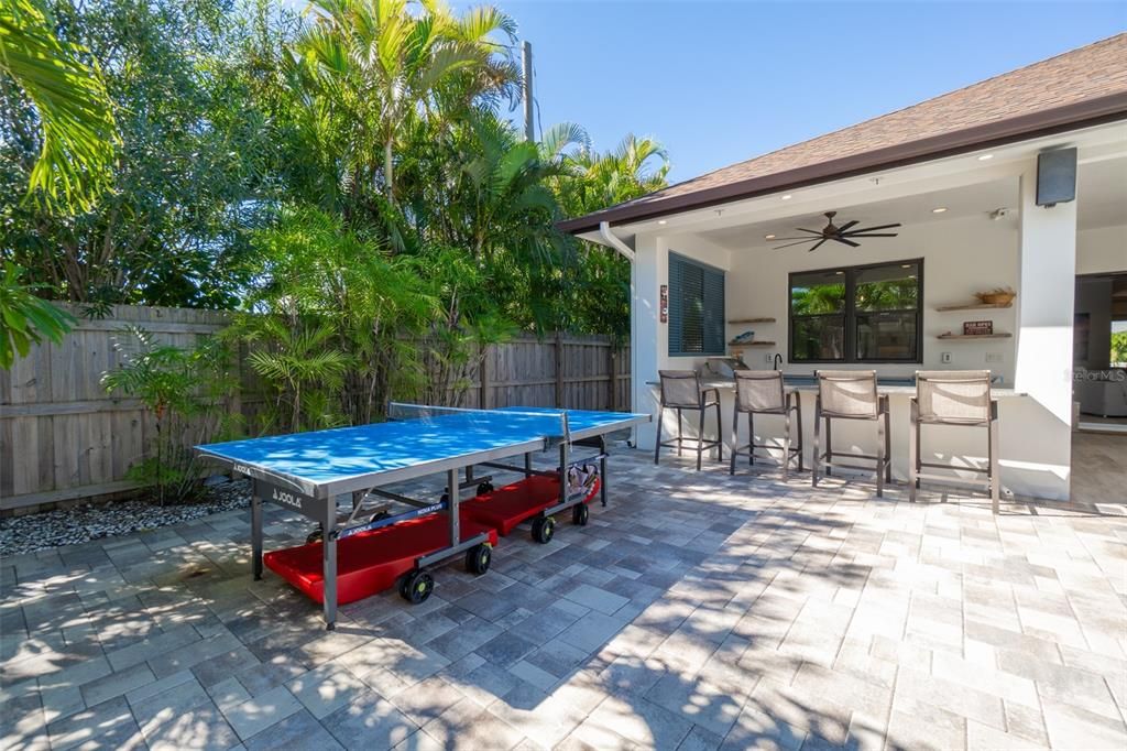 Exterior, Outdoor Kitchen