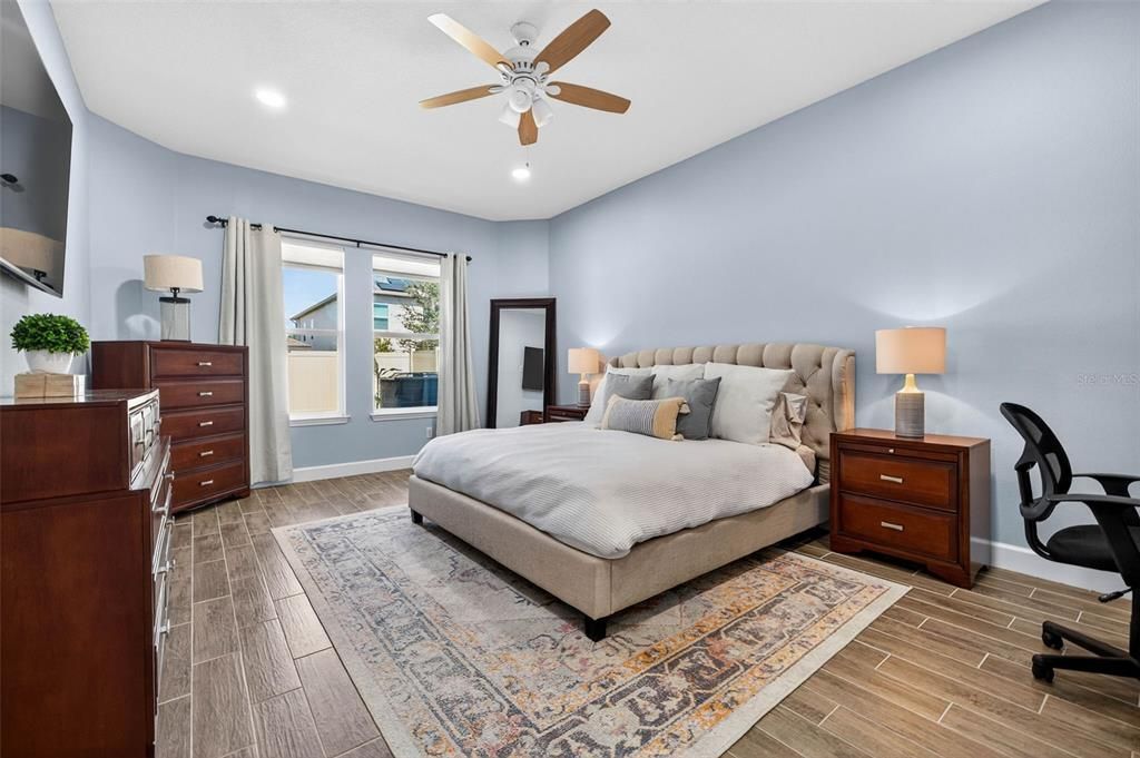 Bedroom, Interior, Recessed Lighting, Wood Texture Flooring