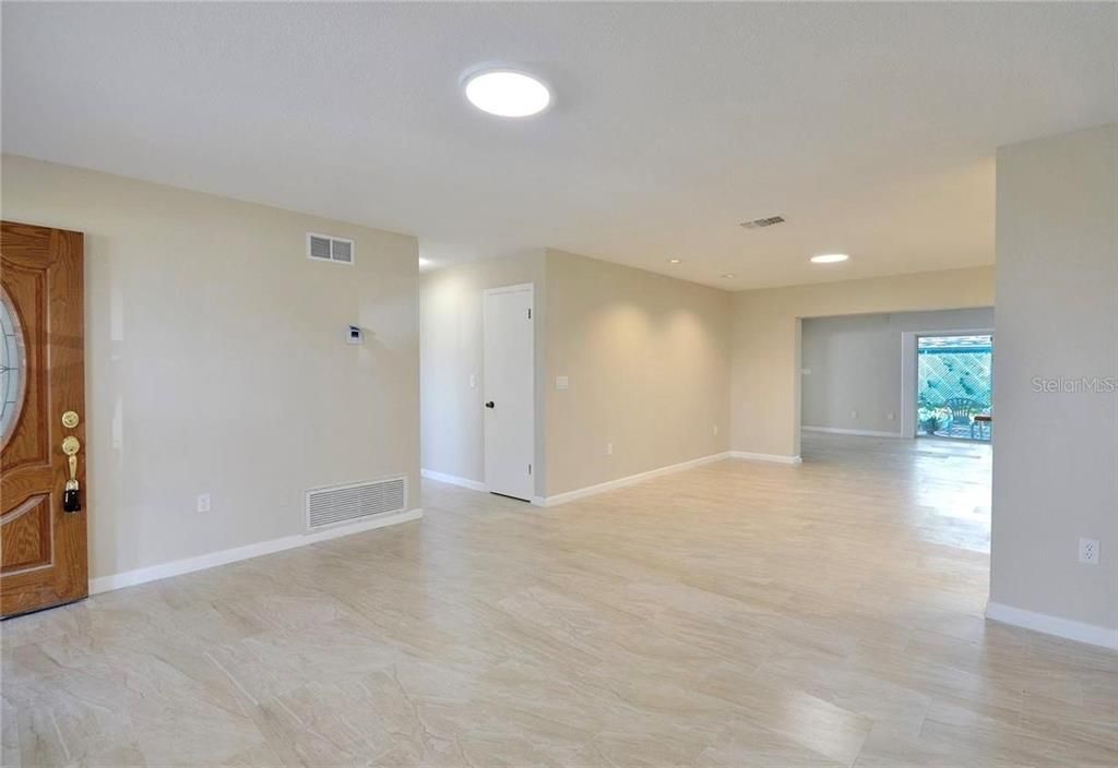Empty room, Interior, Recessed Lighting