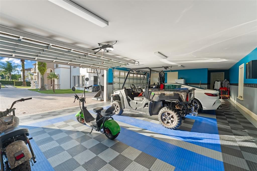 Garage, Interior