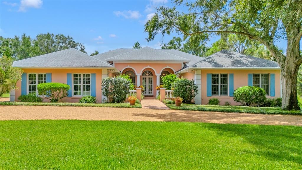 Backyard, Exterior, Facade, Ranch