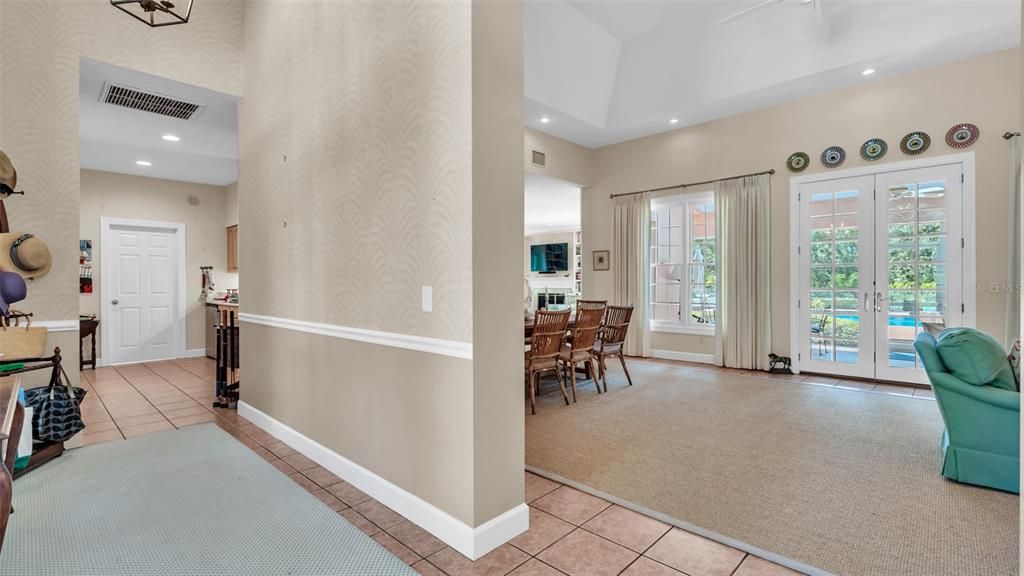 Dining room, Interior, Recessed Lighting