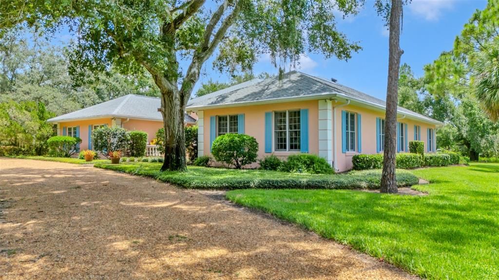 Backyard, Exterior, Facade, Ranch