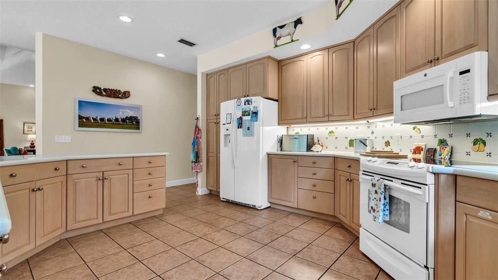 Interior, Kitchen, Recessed Lighting, Washer