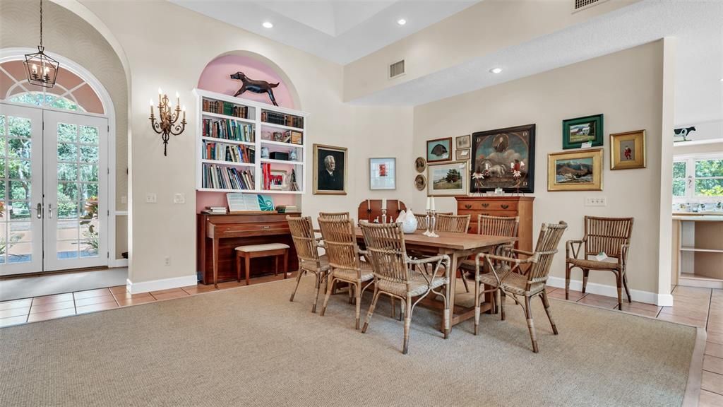 Dining room, Interior, Pendant Lights, Piano, Recessed Lighting