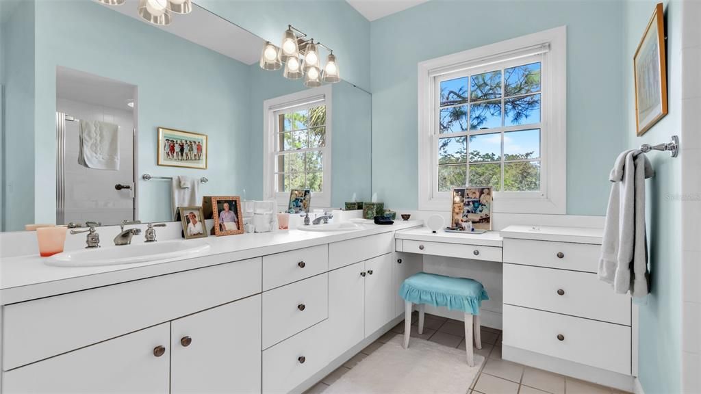 Bathroom, Dual Sink Vanities, Interior