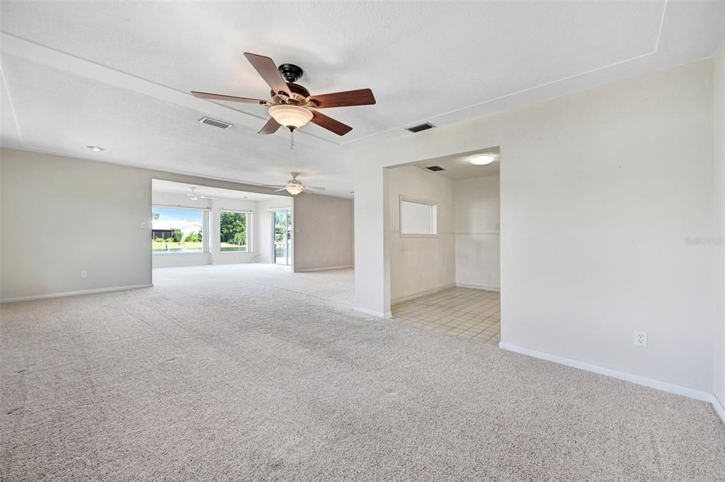 Empty room, Interior, Recessed Lighting