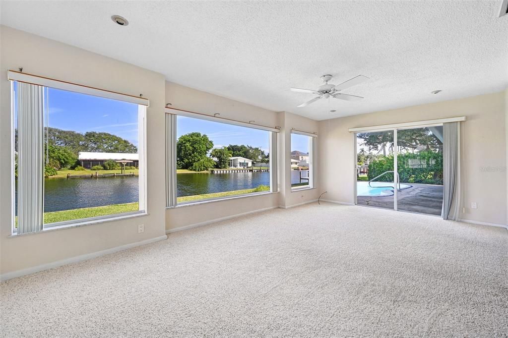 Empty room, Interior, Recessed Lighting, Water