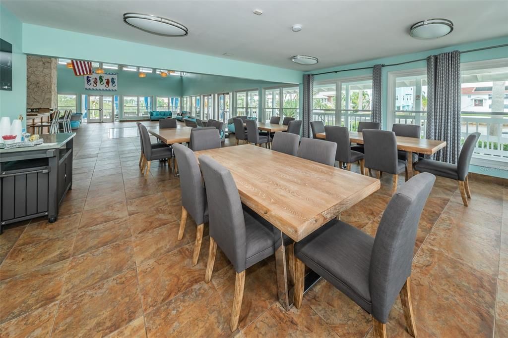 Dining room, Interior, Recessed Lighting
