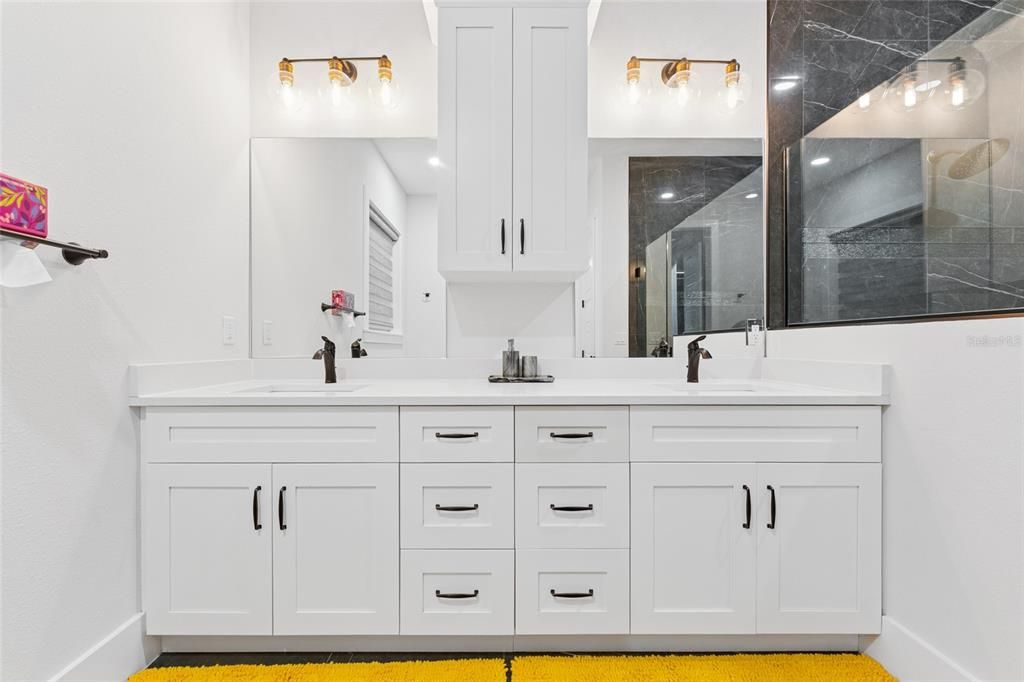 Bathroom, Dual Sink Vanities, Interior