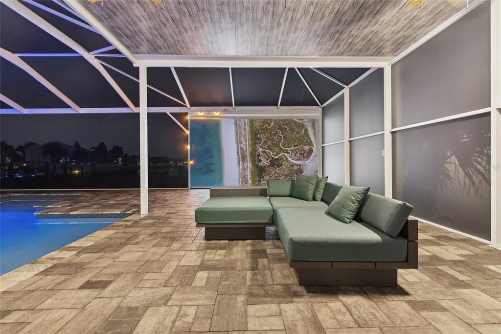 Interior, Pool, Sun Room