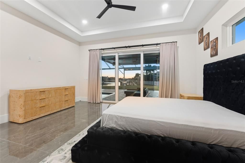 Bedroom, Interior, Recessed Lighting, Water