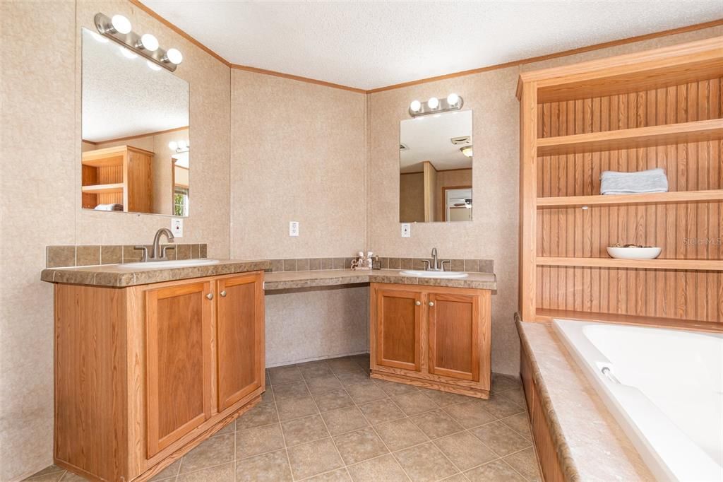 Bathroom, Dual Sink Vanities, Interior