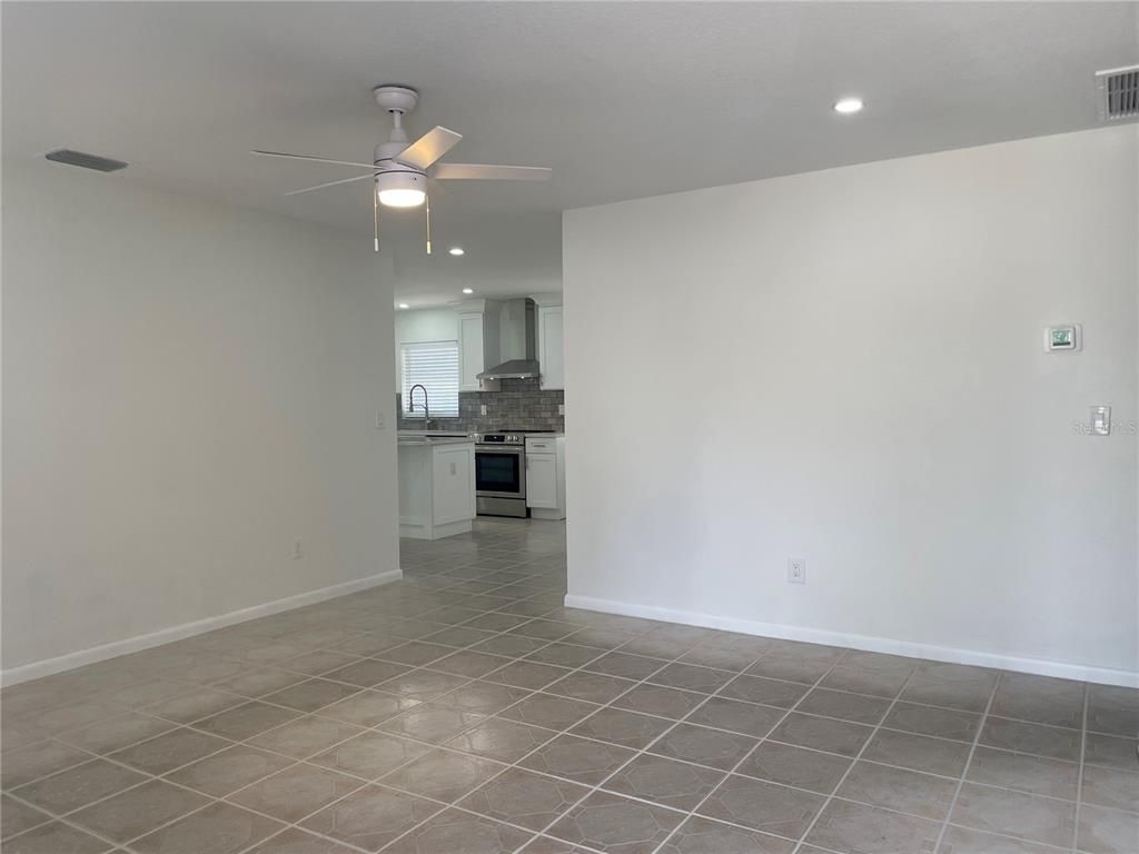 Empty room, Interior, Kitchen, Recessed Lighting