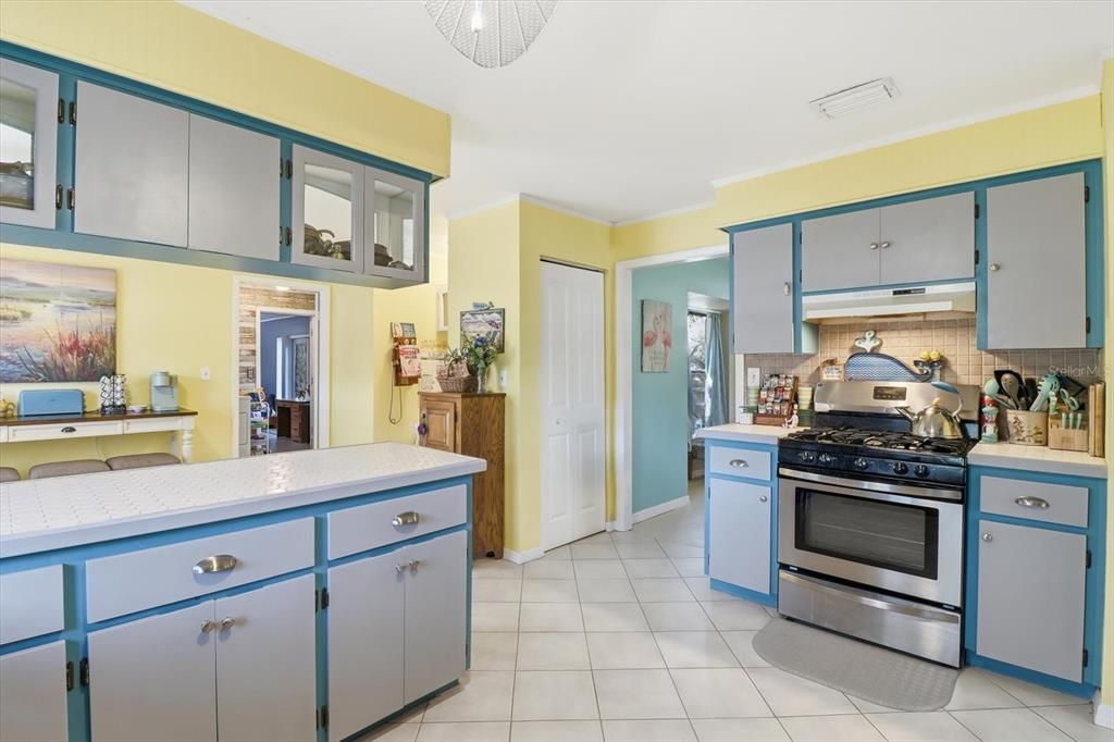 Interior, Kitchen, Stainless Steel Appliances