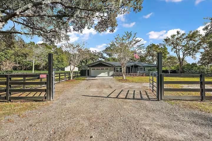 Backyard, Detached Garage, Exterior