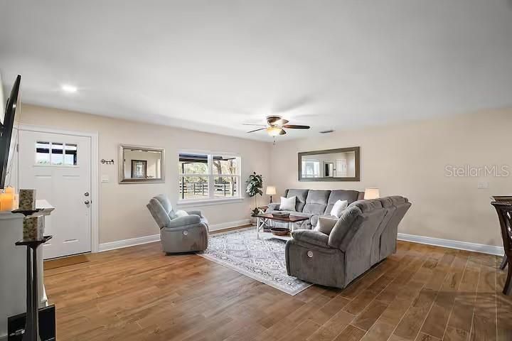 Interior, Living room, Recessed Lighting, Wood Texture Flooring