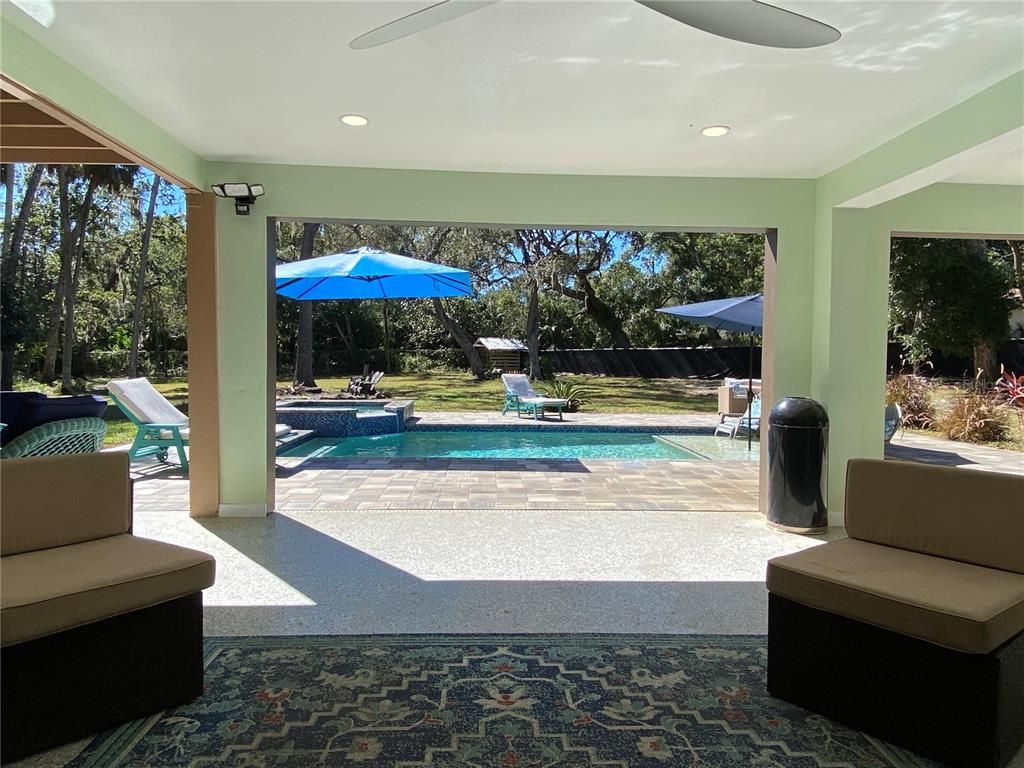 Exterior, Pool, Recessed Lighting