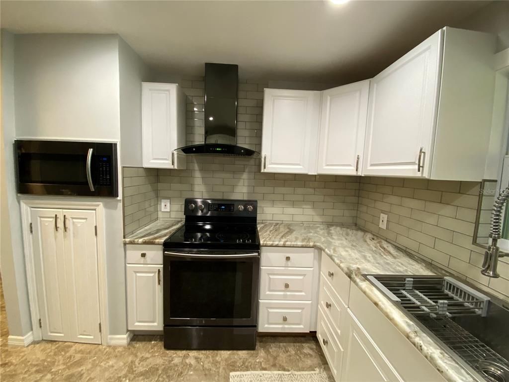 Interior, Kitchen, Recessed Lighting
