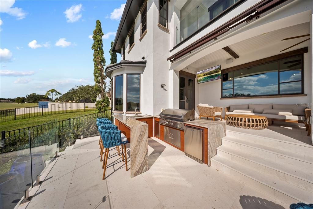 Backyard, Exterior, Outdoor Kitchen