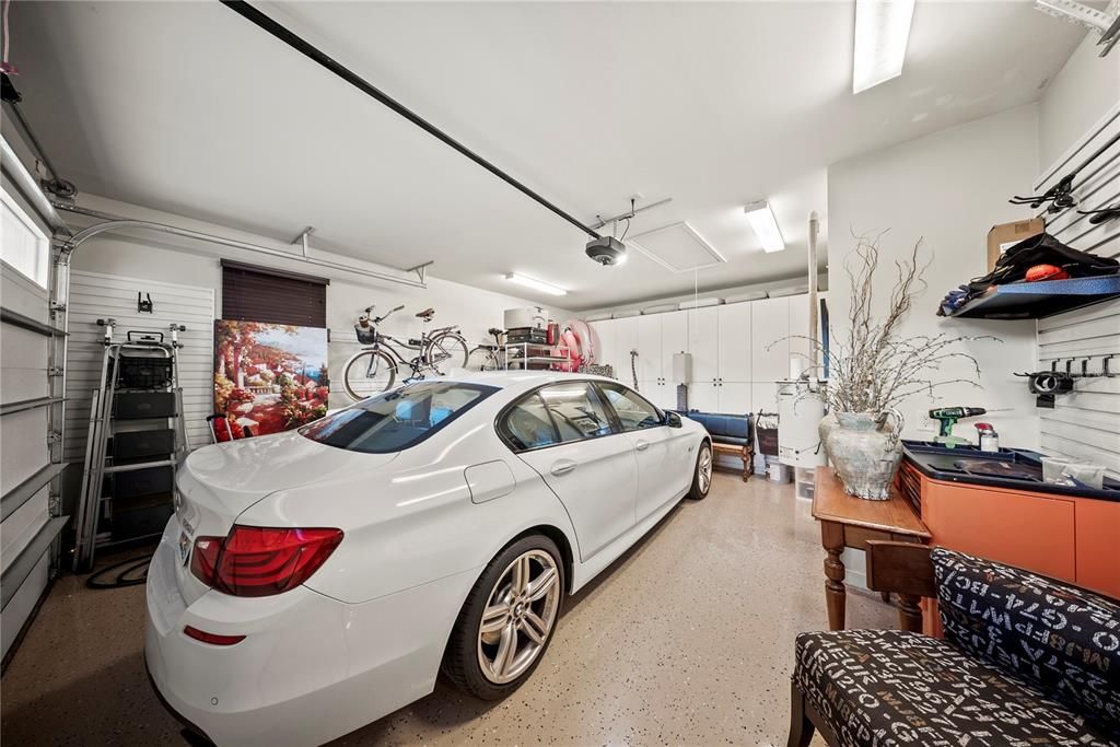 Garage, Interior