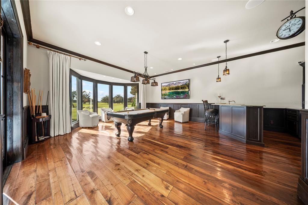 Billiard Table, Game Room, Interior, Living room, Pendant Lights, Recessed Lighting, Wood Texture Flooring